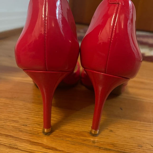 Michael Kors Red Women's Heels - Picture 2 of 2